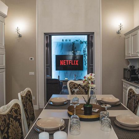 Belvedere Luxury Apartment, View On The Lucca Walls Eksteriør billede