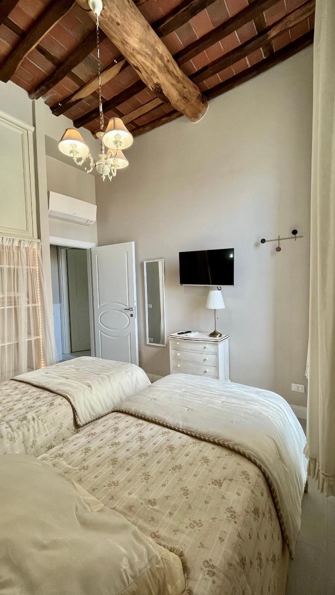 Belvedere Luxury Apartment, View On The Lucca Walls Eksteriør billede